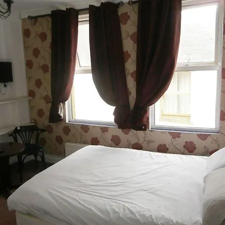 Windsor House 2* 코크